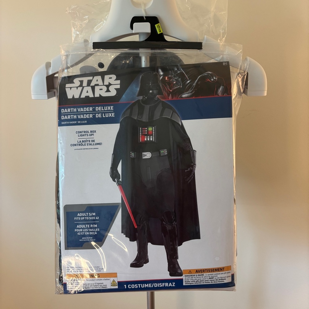 NWT - Disney Star Wars Darth Vader Deluxe Halloween Costume SZ Adult S/M